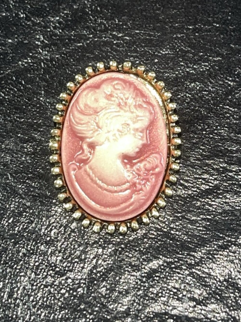 New Vintage Style Cameo Brooch Gold Tone Victorian Lady Portrait Pin Jewelry